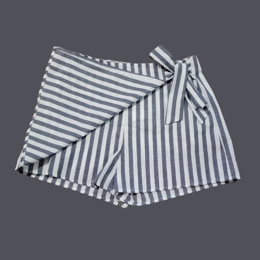 NWT Blue & White Skort Size S